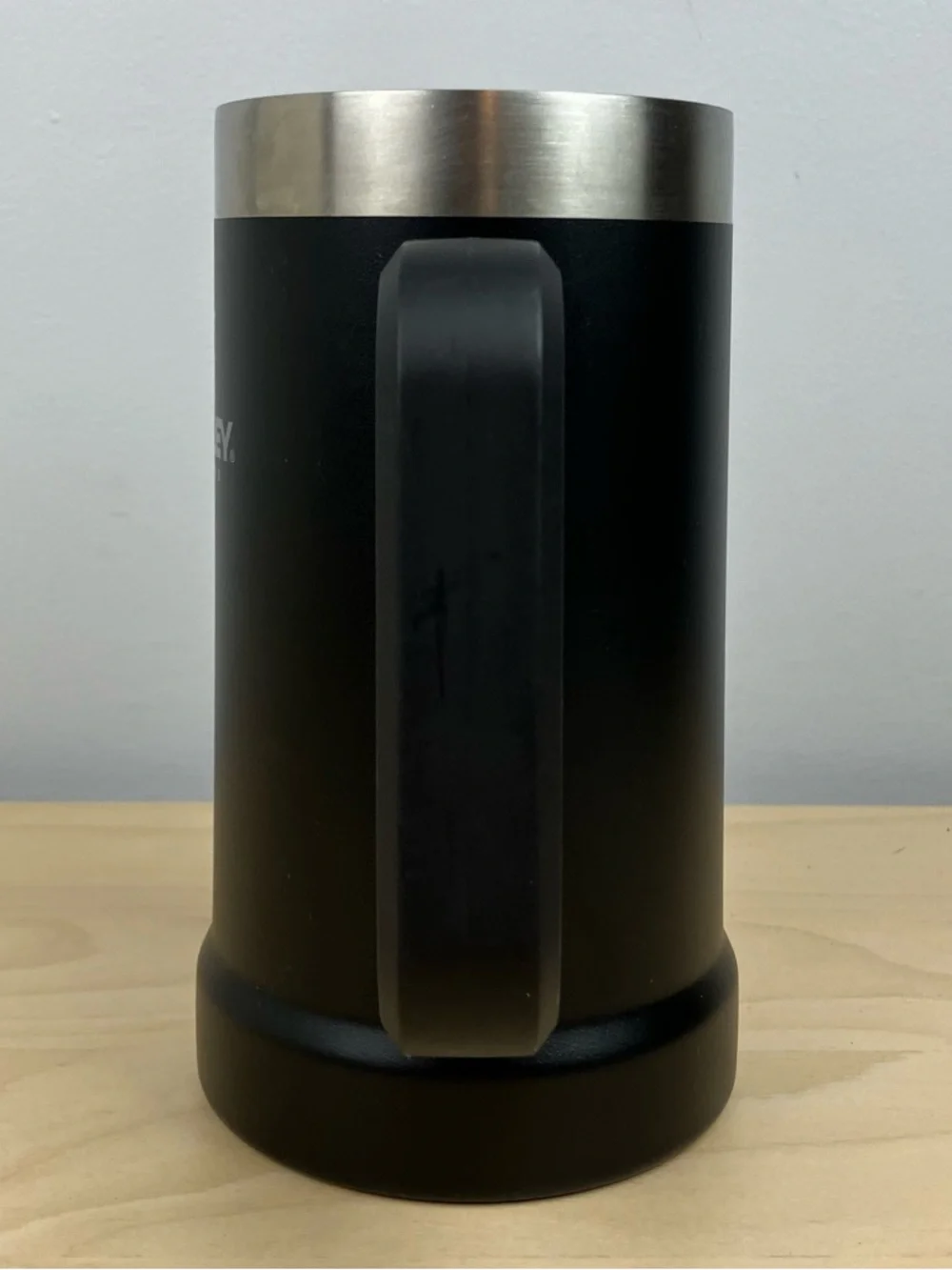 Stanley Adventure Big Grip Beer Stein 24oz Matte Black Stainless Steel Cup Mug - Picture 2 of 13